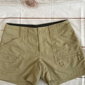 North Face size 4 women’s shorts